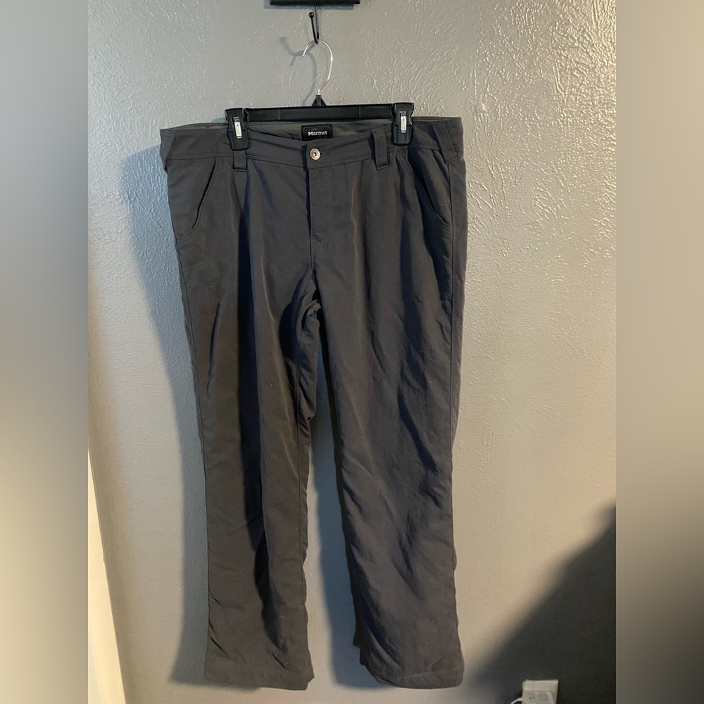 Marmot flannel lined hiking pants in great preloved condition. Size 14